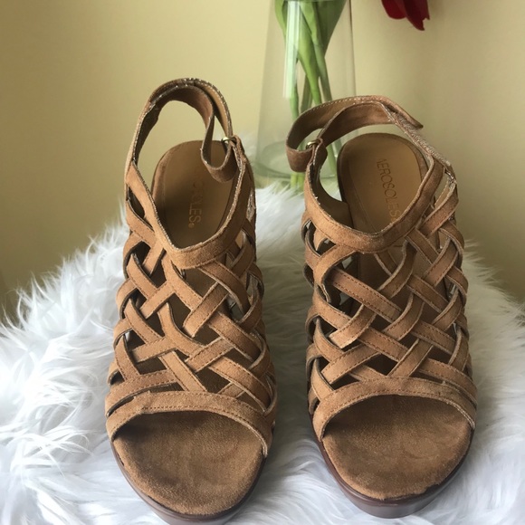 ❤️HOST PICK!!!❤️  Aerosoles platform sandals 8.5 - Picture 4 of 8